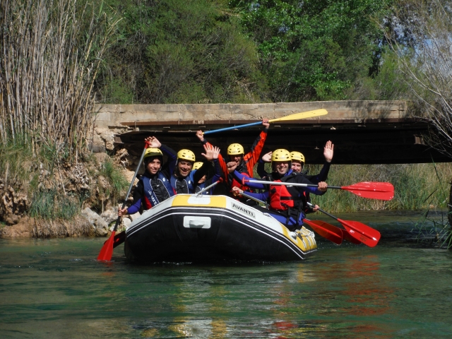  Su una zattera da rafting 